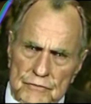 Γεώργιος Μπους ο γηραιότερος μάτια περίεργα, σκοτεινά, κάθε άλλο παρά ανθρώπινα