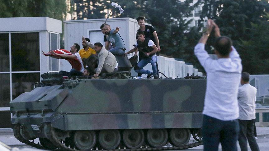 Μήπως οι γκρίζοι λύκοι του Ερντογάν επιχειρούν μια νέα στυγνή δικτατορία μπρος στους αφελείς πολίτες